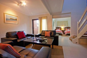 Byron Bay Accom Unit 4 63 Shirley Street, Byron Bay- Mango Tree